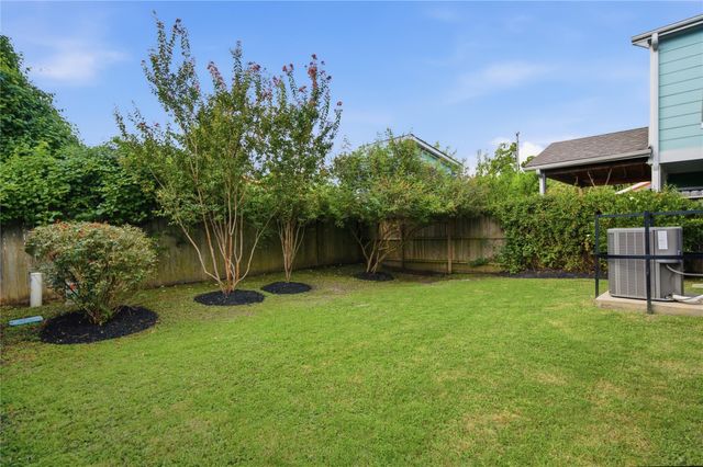 910 Hillstar Street, Houston, TX 77009