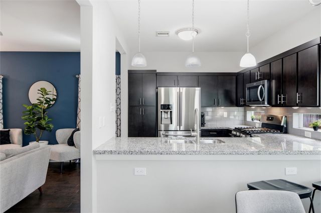 910 Hillstar Street, Houston, TX 77009