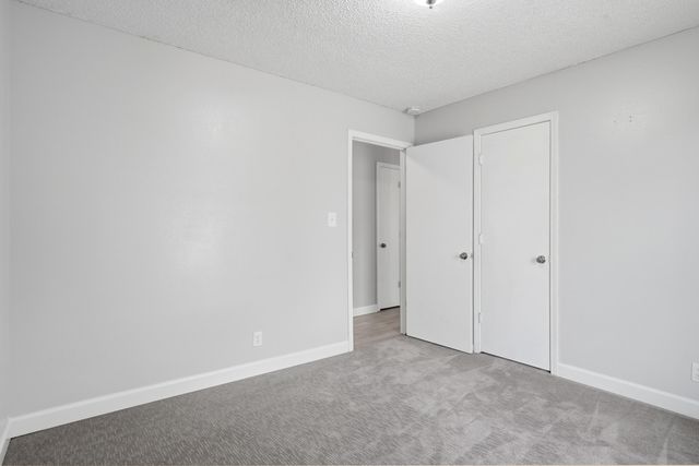 4500 W GEORGETOWN DR, Columbia, MO 65203