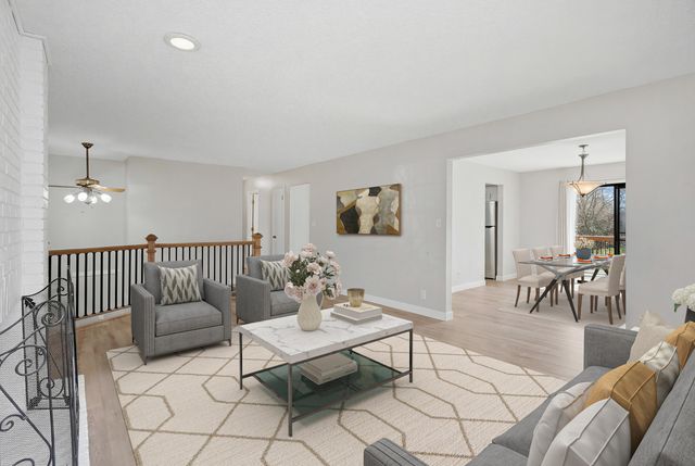 4500 W GEORGETOWN DR, Columbia, MO 65203