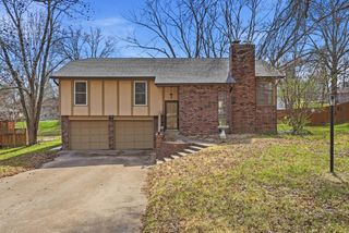 4500 W GEORGETOWN DR, Columbia, MO 65203