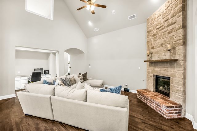 6913 Barolo Drive, Rowlett, TX 75088