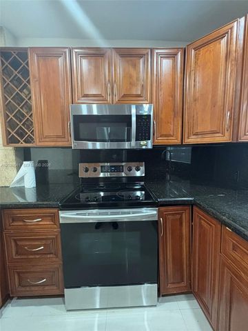 1648 SW 13th St NA, Miami, FL 33145