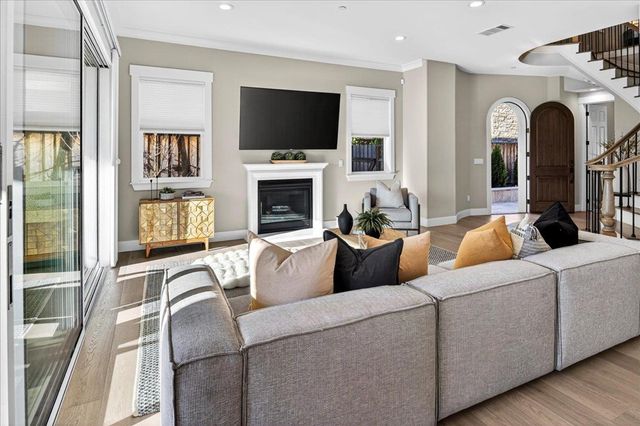 249 Zinnia Ct, San Ramon, CA 94582