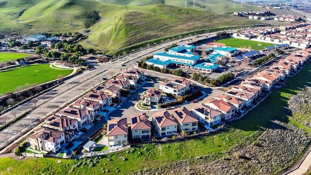 249 Zinnia Ct, San Ramon, CA 94582