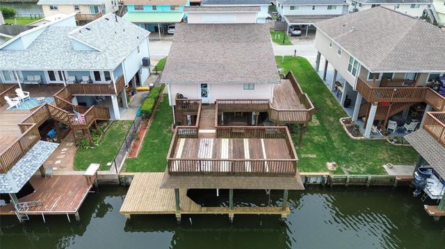1031 Redfish Street, Bayou Vista, TX 77563