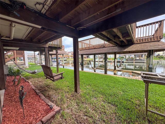 1031 Redfish Street, Bayou Vista, TX 77563