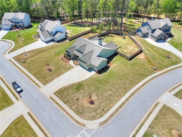 16 Boxwood Court, Monroe, GA 30655