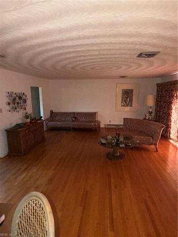 804 Seminole DR, Suffolk, VA 23434