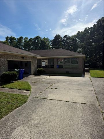 804 Seminole DR, Suffolk, VA 23434