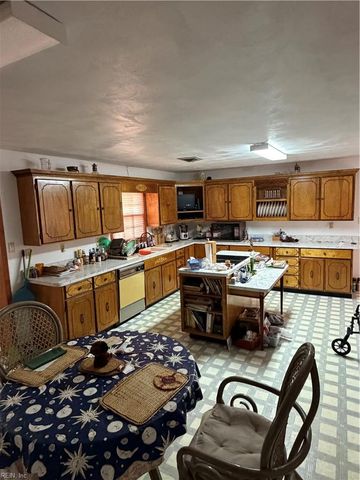 804 Seminole DR, Suffolk, VA 23434