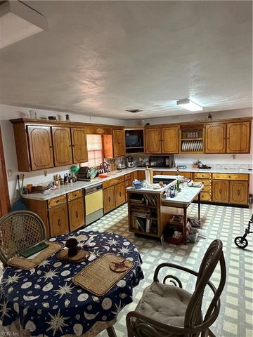 804 Seminole DR, Suffolk, VA 23434