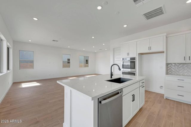 2093 E MILL Road, San Tan Valley, AZ 85140