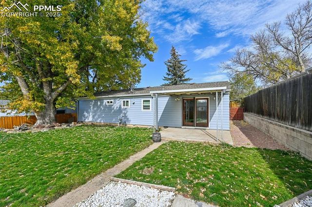 323 Maplewood Drive, Colorado Springs, CO 80907