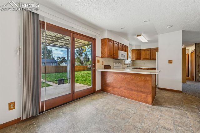 323 Maplewood Drive, Colorado Springs, CO 80907