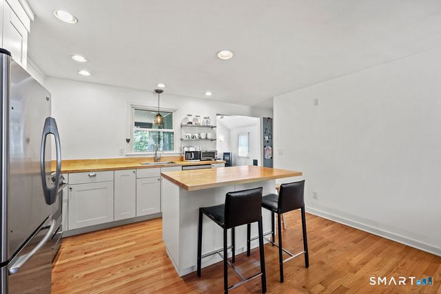 840 Westside Road, Cheshire, CT 06410