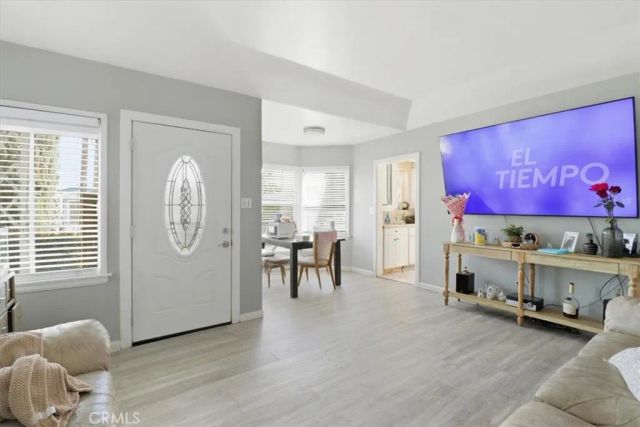 10223 S Grevillea Avenue, Inglewood, CA 90304