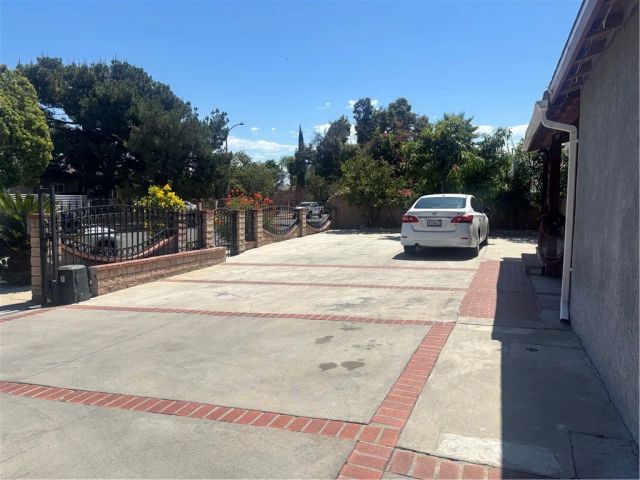 10339 Lev, Los Angeles, CA 91331