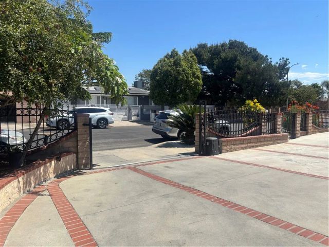 10339 Lev, Los Angeles, CA 91331