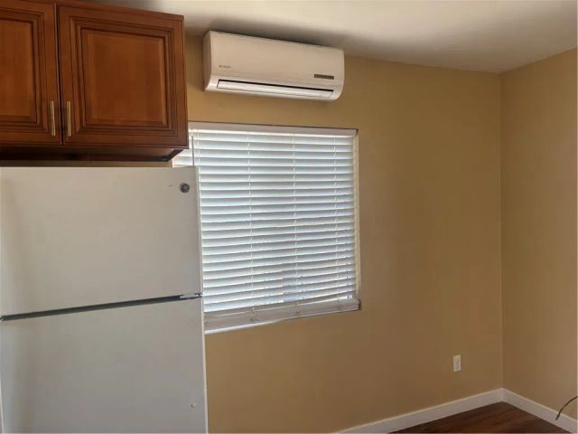 10339 Lev, Los Angeles, CA 91331