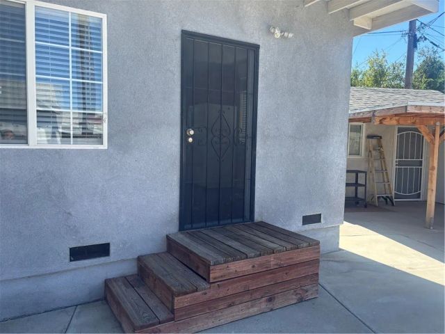 10339 Lev, Los Angeles, CA 91331