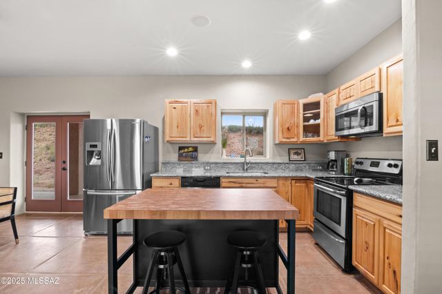 56 Cayuse Trail, Sonoita, AZ 85637