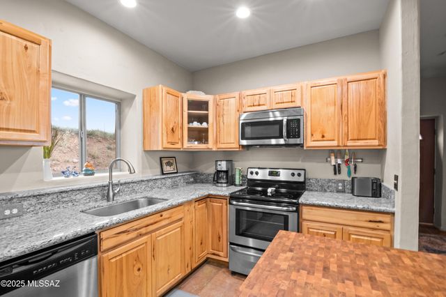 56 Cayuse Trail, Sonoita, AZ 85637