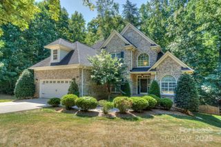 181 Streamside Place, Mooresville, NC 28115