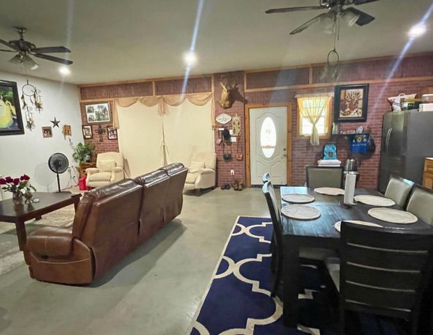 7863 NW County Road 1290, Corsicana, TX 75110