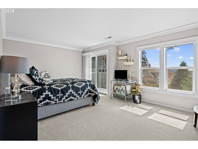 4701 CAMBRIDGE Ct, Lake Oswego, OR 97035