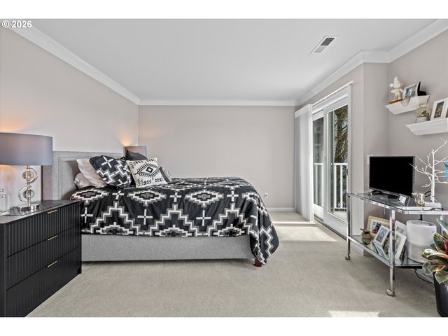 4701 CAMBRIDGE Ct, Lake Oswego, OR 97035