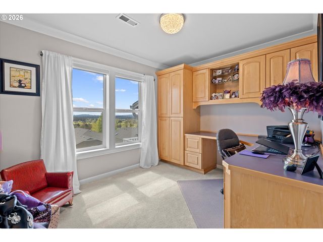 4701 CAMBRIDGE Ct, Lake Oswego, OR 97035