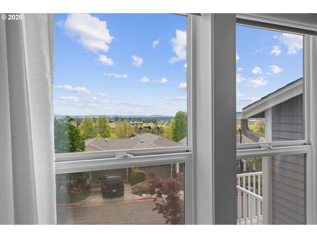 4701 CAMBRIDGE Ct, Lake Oswego, OR 97035