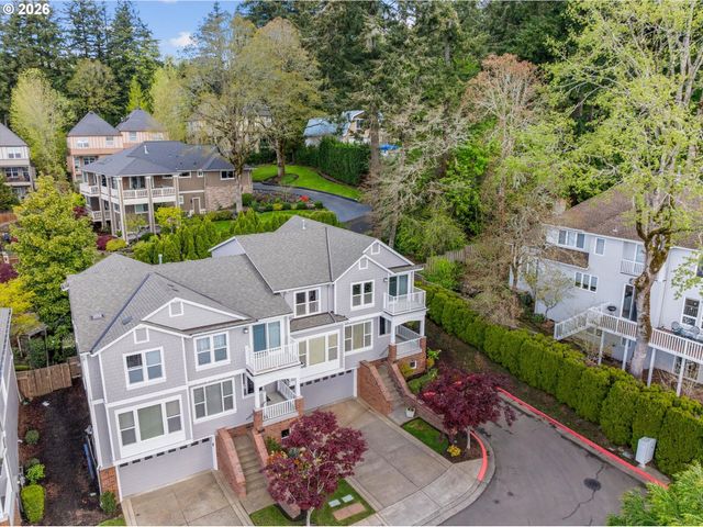 4701 CAMBRIDGE Ct, Lake Oswego, OR 97035