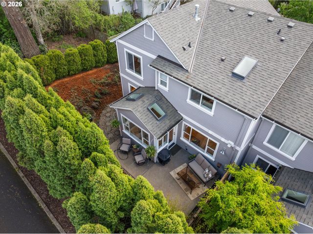 4701 CAMBRIDGE Ct, Lake Oswego, OR 97035