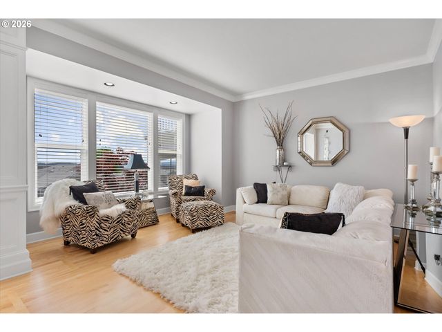 4701 CAMBRIDGE Ct, Lake Oswego, OR 97035