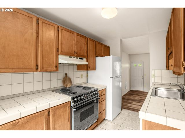9255 Sw BROOKS BEND Pl, Portland, OR 97223