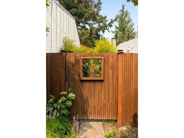 9255 Sw BROOKS BEND Pl, Portland, OR 97223