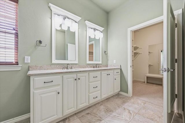 8728 NW 72nd Court, Warr Acres, OK 73132