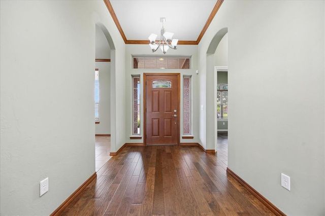 8728 NW 72nd Court, Warr Acres, OK 73132