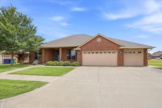 8728 NW 72nd Court, Warr Acres, OK 73132