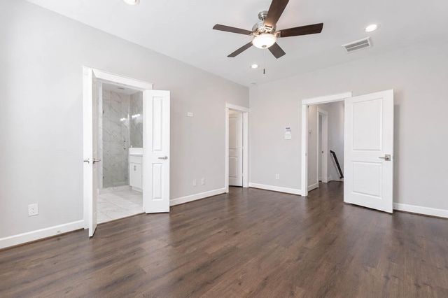 603 Link Road H, Houston, TX 77009