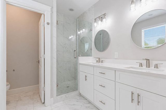 603 Link Road H, Houston, TX 77009