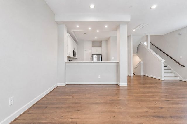 603 Link Road H, Houston, TX 77009