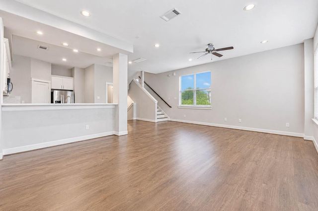603 Link Road H, Houston, TX 77009