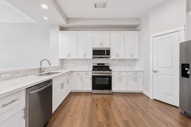 603 Link Road H, Houston, TX 77009