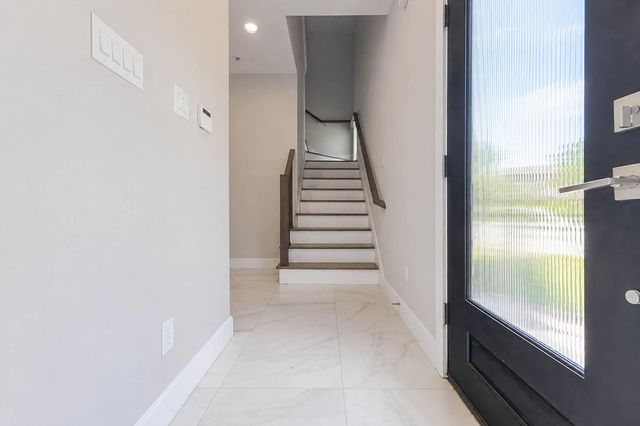 603 Link Road H, Houston, TX 77009