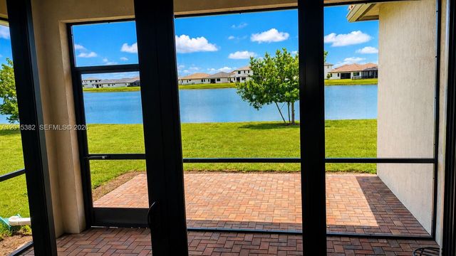 4989 OFANTO LN, Ave Maria, FL 34142