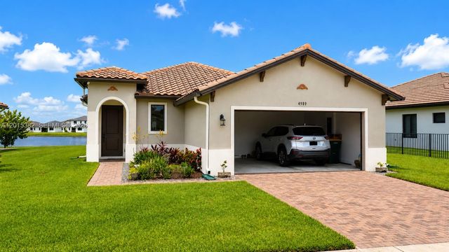 4989 OFANTO LN, Ave Maria, FL 34142