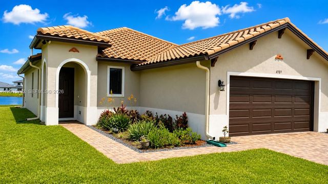 4989 OFANTO LN, Ave Maria, FL 34142
